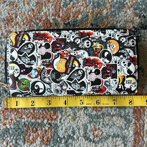 Nightmare before Christmas credit card wallet - Picture 3 of 5